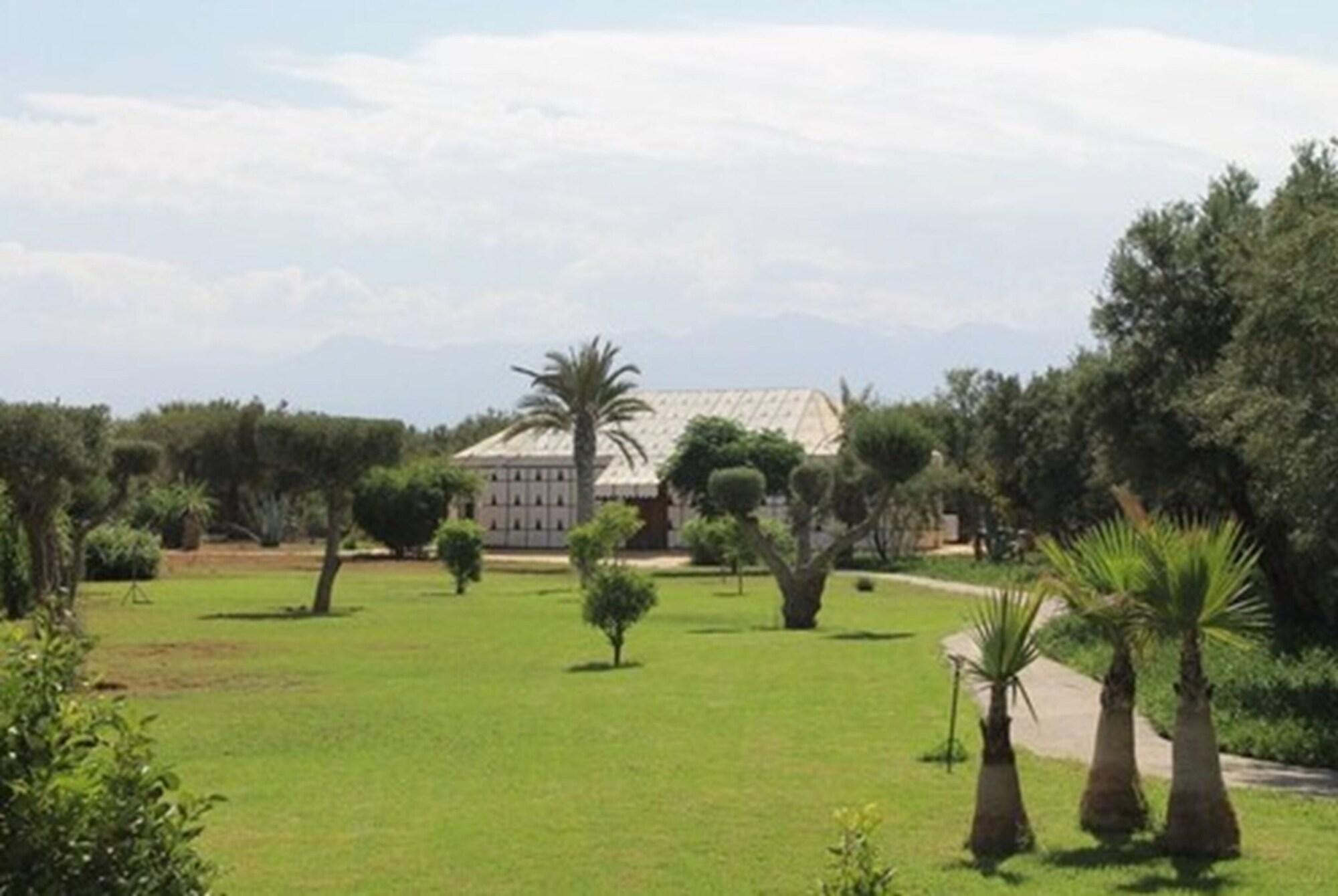 Villa Marco Au jardin des senteurs El Ain Extérieur photo