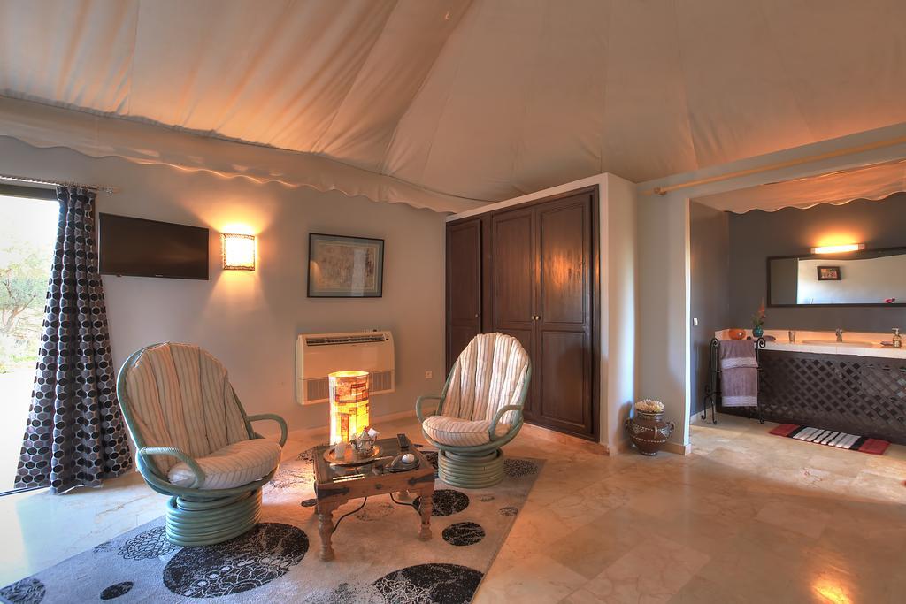Villa Marco Au jardin des senteurs El Ain Extérieur photo
