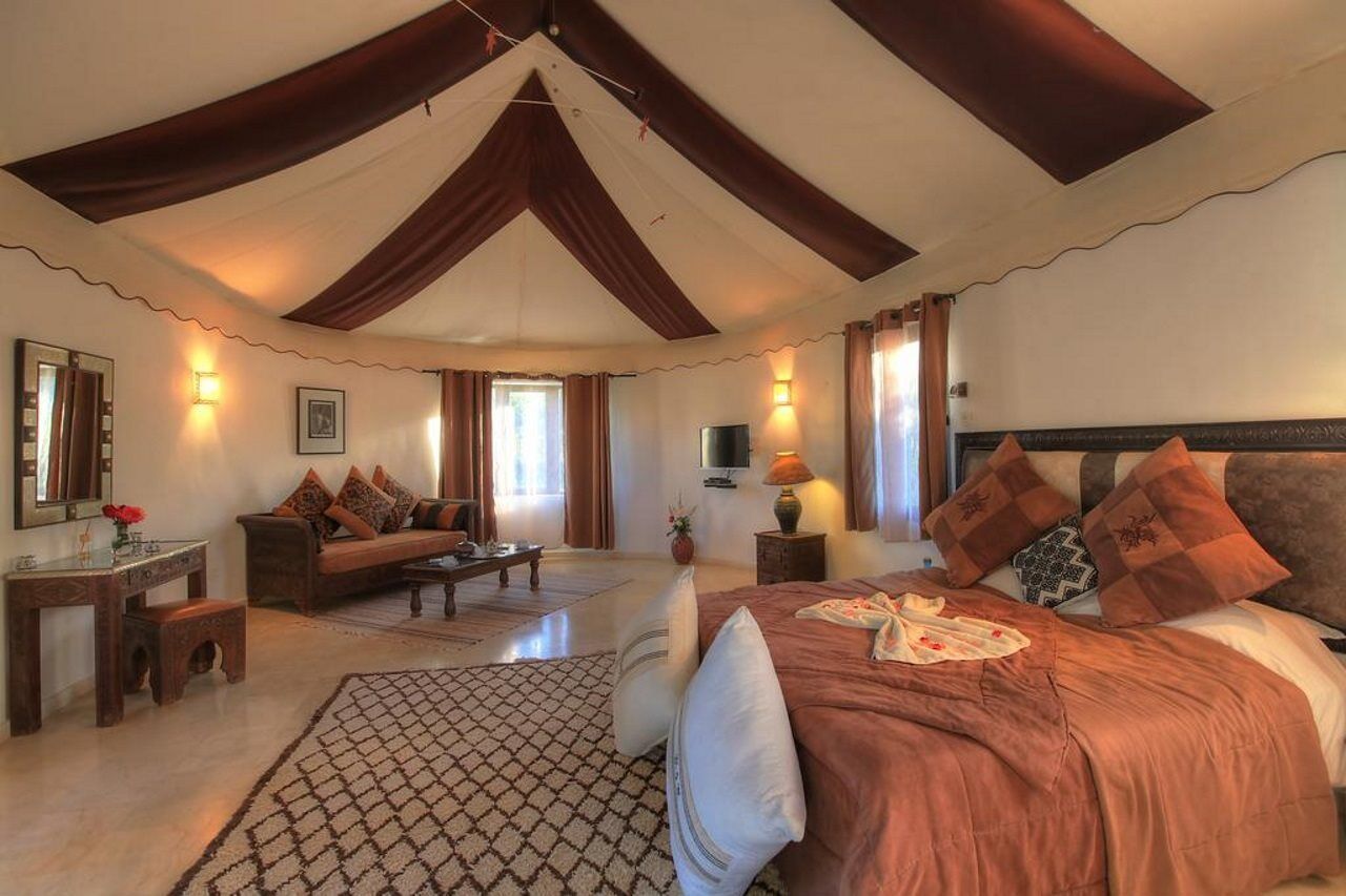 Villa Marco Au jardin des senteurs El Ain Extérieur photo