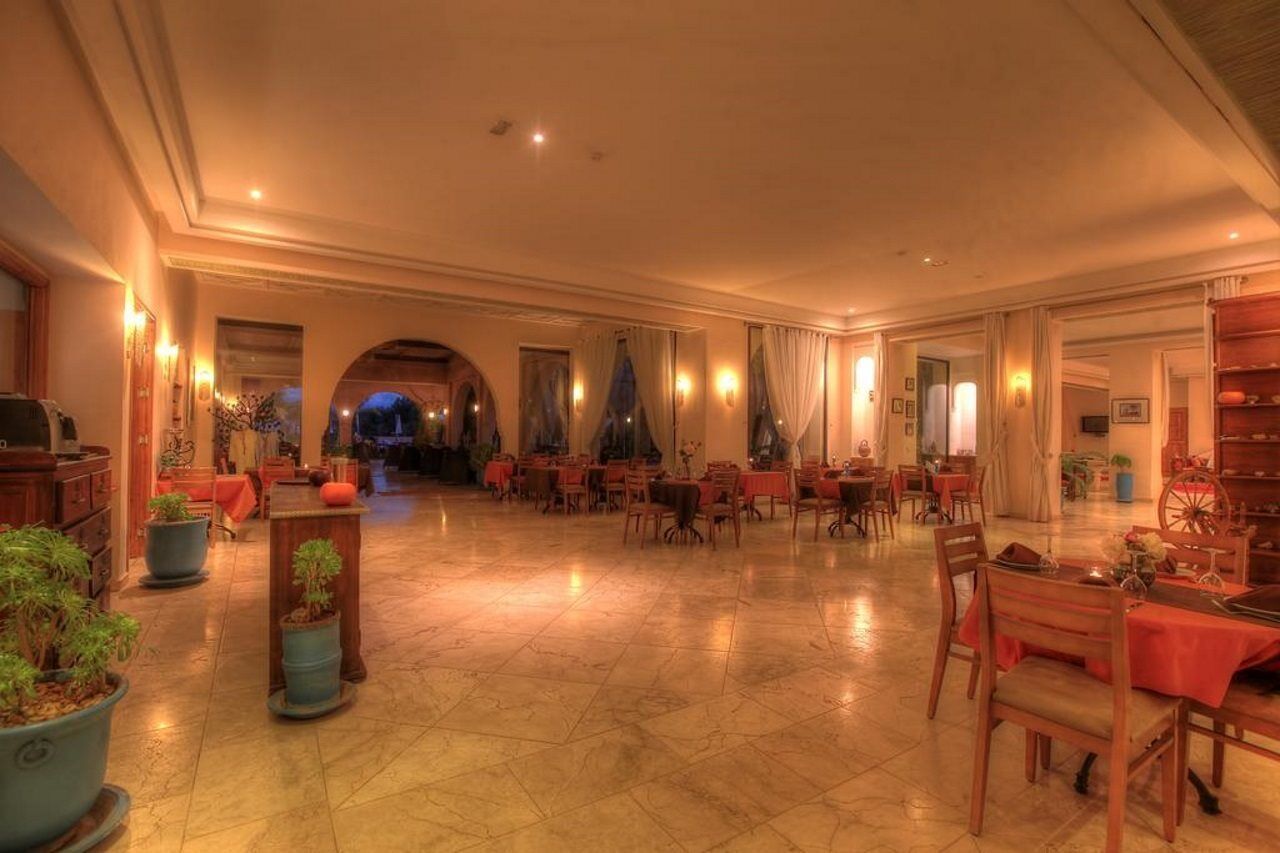 Villa Marco Au jardin des senteurs El Ain Extérieur photo